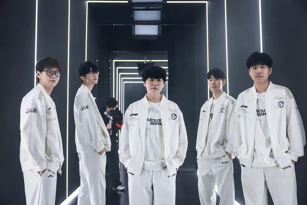 与短期赞助 与短期赞助