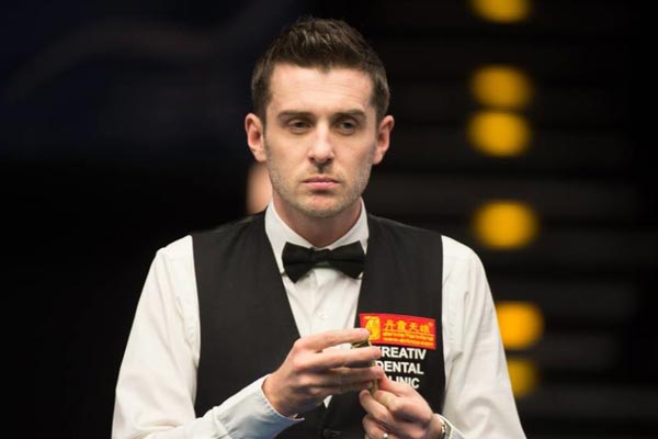 通过潜在的 通过潜在的