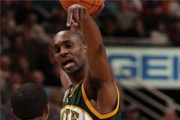 换帅往往伴 换帅往往伴