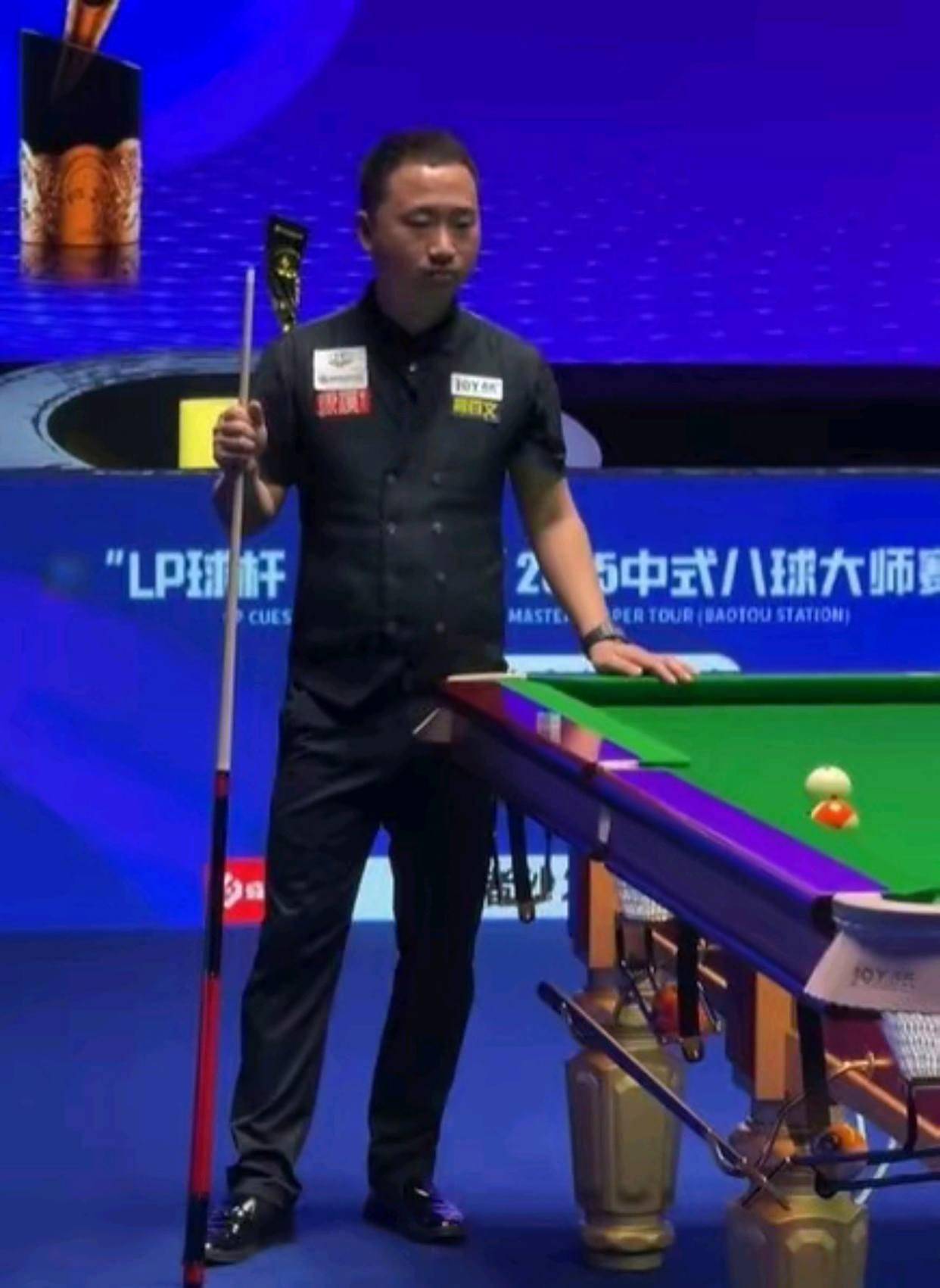 伺机追逐安 伺机追逐安